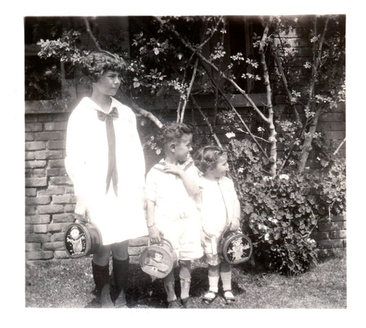 5776157