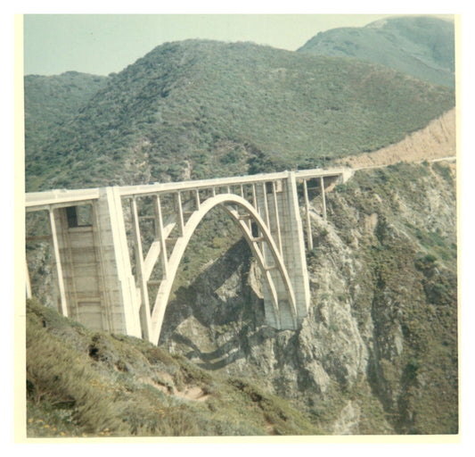 5675208