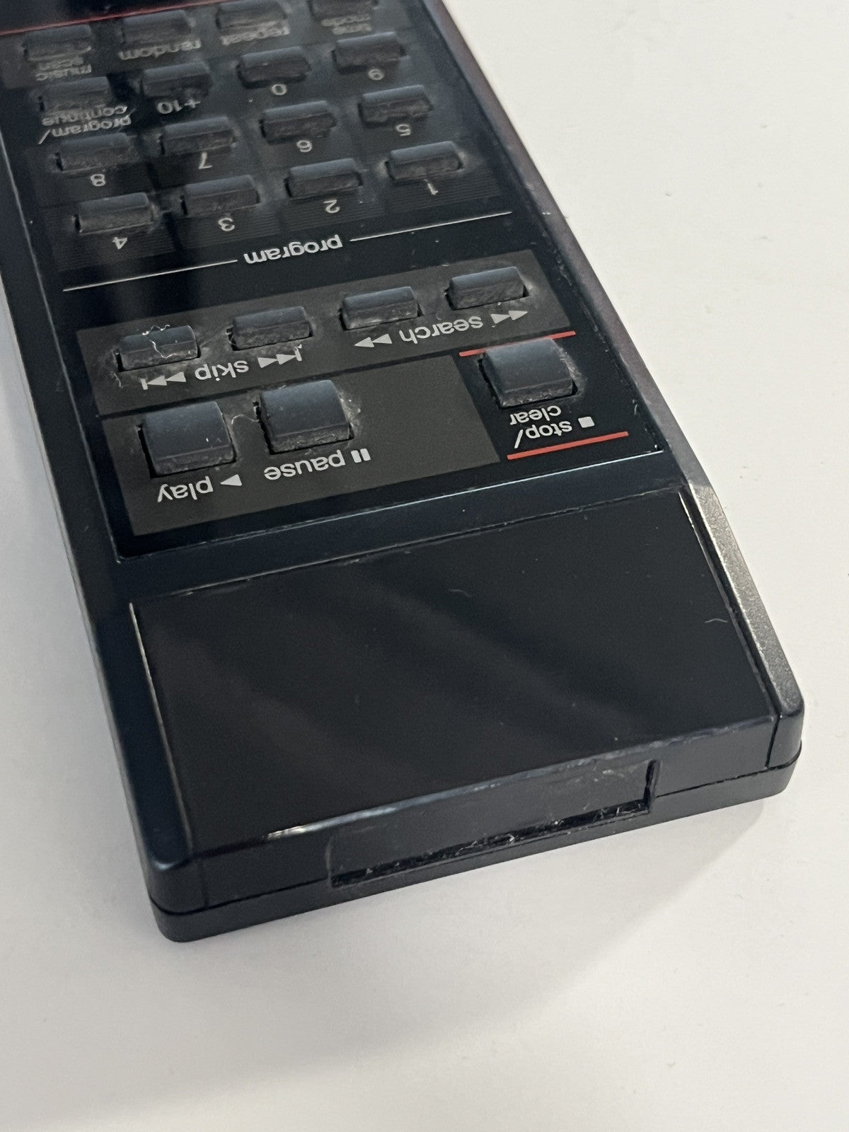5642507
